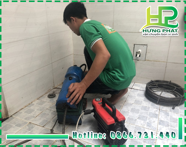 Th&ocirc;ng đường cống tho&aacute;t nước